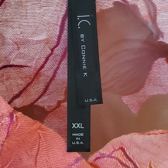 Sheer floral tunic - Picture 3 of 3